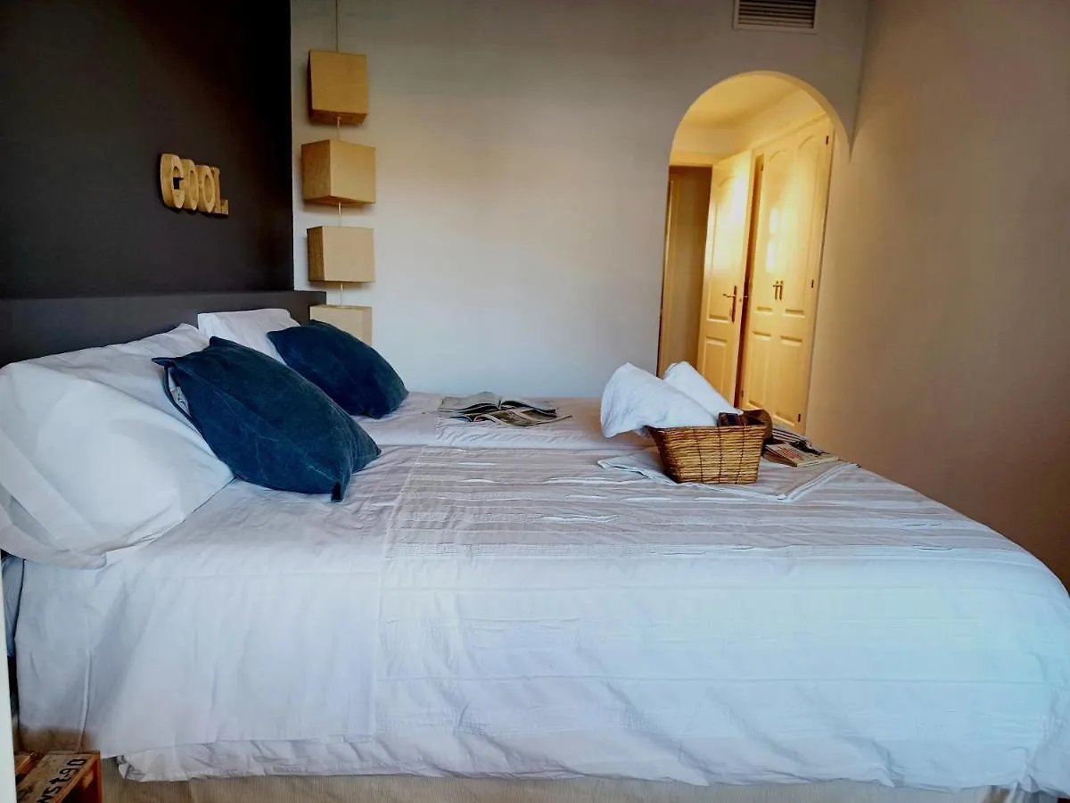 公寓 Apartamento 140 M2, 400 Metros De La Playa En 贝纳尔马德纳 西班牙