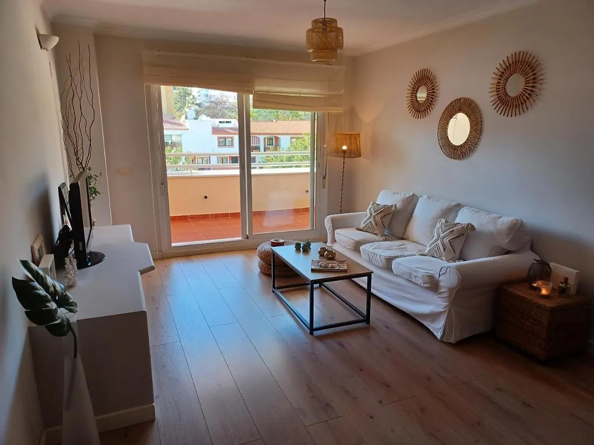 Apartamento 140 M2, 400 Metros De La Playa En Benalmadena Spain